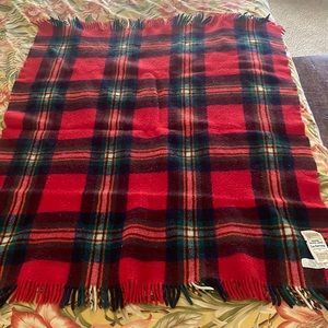 Vintage Gitana Jose Martinez Reina wool lap blanket and 43” X 52“